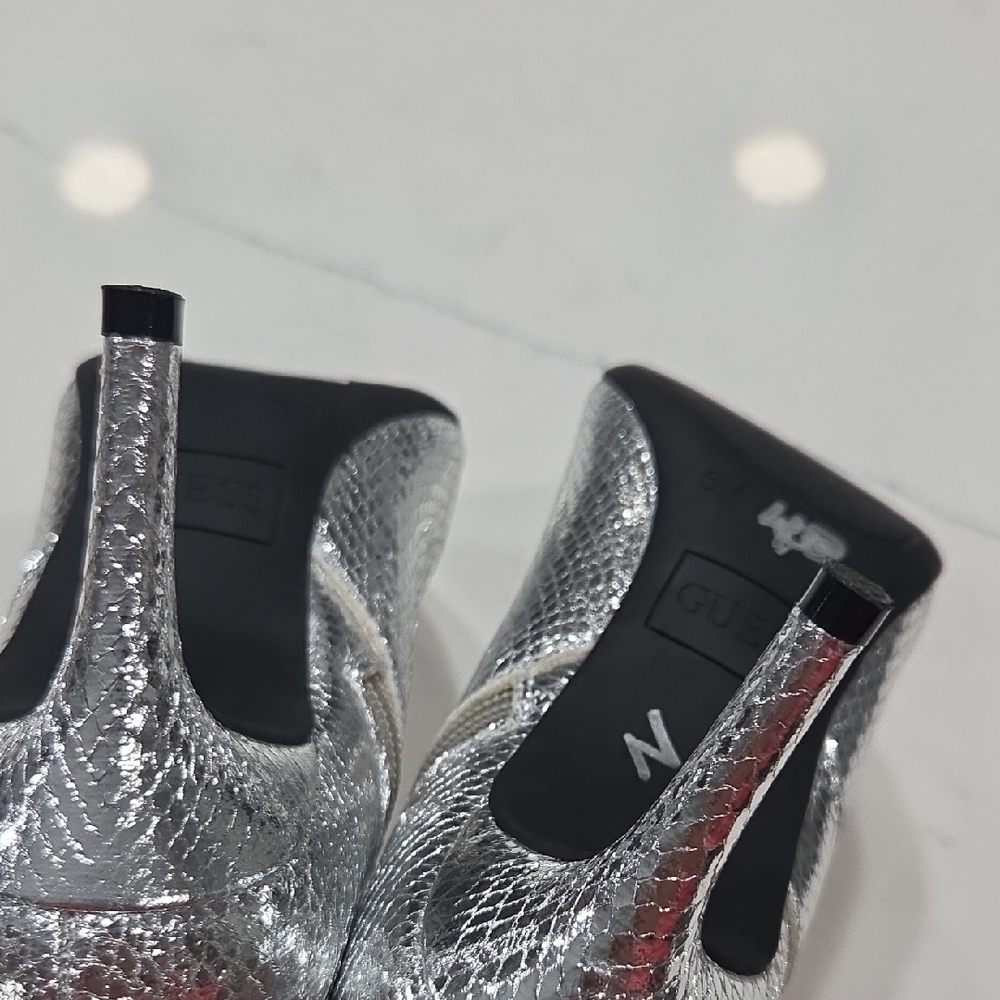 GUESS Silver Ankle Boots, Sz 6 Gentle Used - Picture 9 of 9